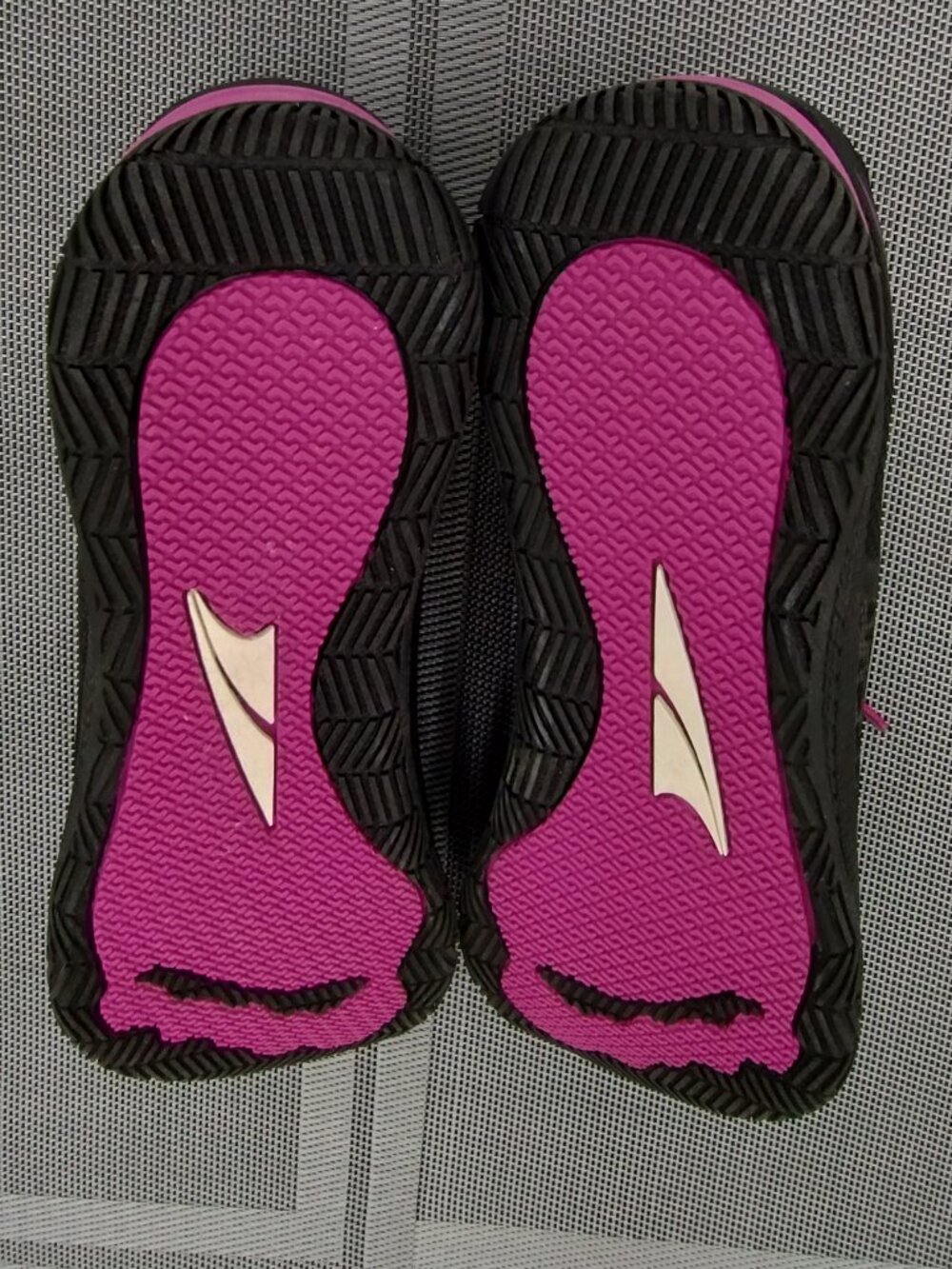 Altra HIIT XT Cross Training Shoes Black Purple Size 7.5 - Picture 13 of 15